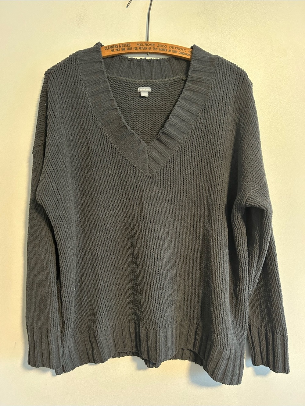 Aerie xs grey knit vneck pullover sweater